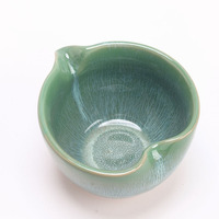 Ensemble fouet à matcha avec bol en céramique, fouet en bambou et cuillère, tamis et support en acier inoxydable pour la cérémonie du thé matcha