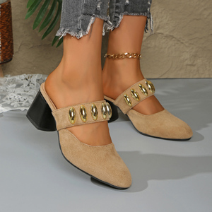 2025 nouvelles femmes mode <span class=keywords><strong>Mules</strong></span> Beige talon épais sandales métal décoratif boucle sangles sandales à talons hauts - Product Image 3