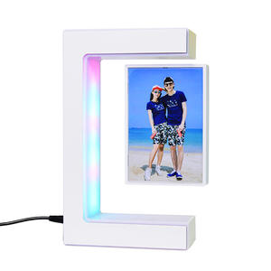 मैग्नेटिक के साथ फैक्ट्री डायरेक्ट वर्टिकल लेविटेटिंग फोटो फ्रेम, लड़कियों को उपहार में गुलाबी लेविटेटिंग रोटेटिंग फोटो भेजें - Product Image 1