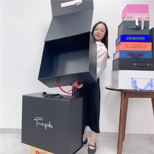 पुनर्नवीनीकरण सामग्री भारी शुल्क चुंबकीय पेपर बॉक्स लेजर चांदी लोगो निजीकरण बड़े आकार के प्रचार उपहार सेट संग्रह बॉक्स - Product Image 1