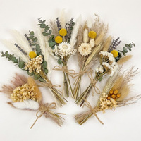 Groothandel Eeuwige Bloemen Corsages. Handgemaakte corsages. Geschikt voor formele pakken en jurken voor dames en heren, als decoratie.
