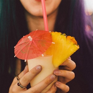 Vibrant 200-Pack Children's Manual Cocktail <b>Umbrellas</b> | Business Gifts Novelty Hawaiian Luau Tiki Parties Metal Wood - Product Image 3