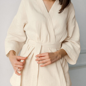 Robe de mariée kimono personnalisée pour <span class=keywords><strong>femme</strong></span>, longueur genou, manches trois quarts, motif floral, pyjama en satin pour filles, vêtements de nuit en soie thermiques - Product Image 6