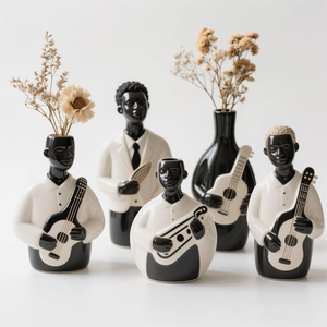 Vase en <span class=keywords><strong>céramique</strong></span> personnalisé de musicien africain - Décoration d'intérieur OEM/ODM avec accents d'instruments, variations de poses dynamiques - Product Image 1