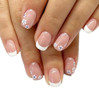 Faux ongles à presser personnalisés French Manucure avec motif marguerite, faits main, rose nude brillant, courts carrés en acrylique