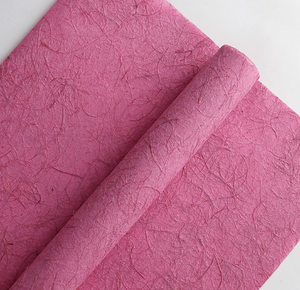 กระดาษไหมสีชมพูเข้มตัดด้วยมือ กระดาษไฟเบอร์สีพื้น สำหรับห่อช่อดอกไม้ สำหรับงานศิลปะดอกไม้และการบรรจุภัณฑ์ - Product Image 1
