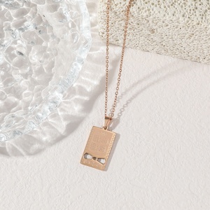 Collar de Acero Inoxidable con Caligrafía Árabe Islámica Musulmana '<span class=keywords><strong>Todo</strong></span> lo que Deseas que Dios' para Eid, Joyería de Moda, Venta al por Mayor - Product Image 2