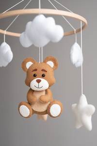 Oso de peluche neutral móvil para bebé, oso de peluche de fieltro para guardería, espera de Regalo para mamá - Product Image 5