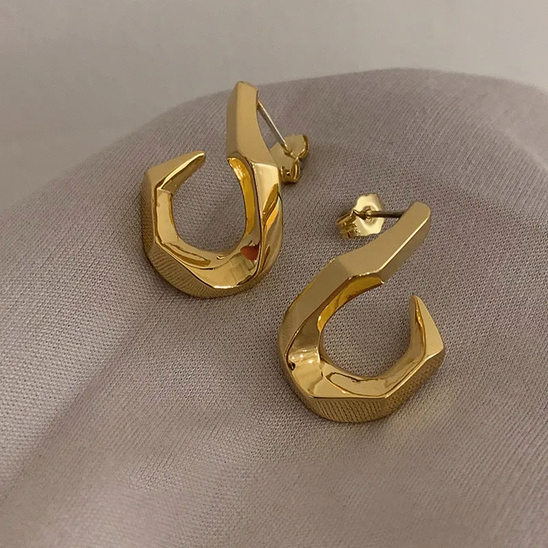 ゴールドシルバーカラーフックチャンキー不規則なイヤリング女性のための固体幾何学的なイヤリング真鍮ミニマリストイヤリング2019新しいファッション
