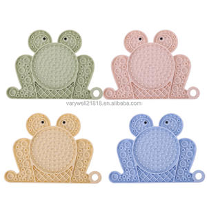 VaryWell BAS quantité minimale de commande Expédition rapide Mangeoire lente Diverses couleurs Enrichissement pour animaux Grenouille Forme de poisson Chien Chat Tapis à lécher en silicone - Product Image 5