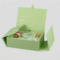 Coffret cadeau de thé matcha haut de gamme à étiquette privée, couleur et emballage personnalisés, kit de démarrage moderne pour le matcha avec cuillère en bambou
