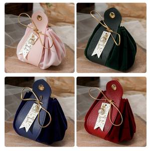 Venta al por mayor de terciopelo de lujo personalizado cordón boda bolsa de dulces de cuero Pu dulce regalo joyería bolsa bolsas para boda - Product Image 2