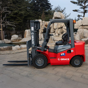 Chariot élévateur diesel certifié CE de 2,5 tonnes avec moteur Isuzu, pneus pneumatiques pleins, chariot élévateur hydraulique pour la construction et l'entrepôt - Product Image 1