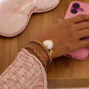 Pulsera de perlas en forma de corazón con dije de mariposa, joyería de acero inoxidable, regalo para mujer - Product Image 3