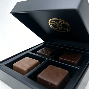 Caja de Regalo de Cartón Rígido Hecha a Mano, con Cierre Magnético de Lujo, Estampado en Relieve con Lámina Dorada, para 4/12/16 Bombones de Chocolate y Dulces - Product Image 5