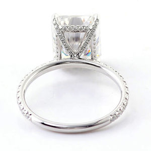 Bague de fiançailles en or blanc 14 carats avec diamant de laboratoire de 1,1 carat, taille radiant, certifié IGI, design élégant, bijoux - Product Image 5