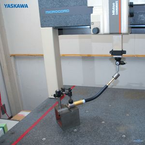 Pistola de Soldadura Robótica Refrigerada por Agua Yaskawa Ymes-500W, Antorcha de Cuello de Cisne para Soldadura de Placas Gruesas - Product Image 3