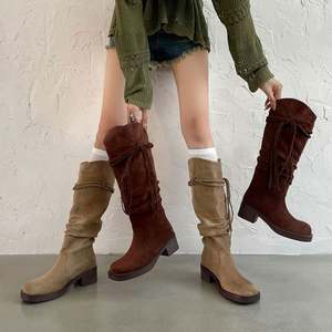 Bottes mi-hautes vintage pour femmes style western, collection automne-hiver 2025, design tendance avec franges, talons mi-hauts de 5 cm, à enfiler, pointure 40 - Product Image 1