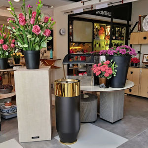 แจกันเหล็กตั้ง<span class=keywords><strong>พื้น</strong></span>สำหรับ<span class=keywords><strong>สวน</strong></span>ร้านอาหารทำด้วยมือทำจากสแตนเลสกระถางต้นไม้สีทองขนาดใหญ่หรูหราทันสมัยสำหรับตกแต่งบ้าน - Product Image 3