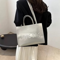Sac fourre-tout de luxe en PU vegan, grande capacité, nouveau style rétro estival, pour femmes, avec logo personnalisé imprimé, OEM