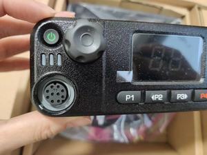 Radio Bidireccional Motorola DM4400e M8620I UHF VHF DMR de Alta Potencia y Largo Alcance para Vehículos, Seguridad, Logística y Trabajo Pesado - Product Image 5