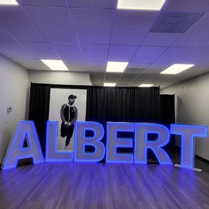 ไฟนีออน LED กลางแจ้ง ตัวอักษรโลหะ RGB ขนาดใหญ่ 3 ฟุต 4 ฟุต ไฟส่องสว่างขนาดใหญ่ สำหรับตกแต่งบาร์ งานวันเกิด งานแต่งงาน และงานอีเว้นท์ - Product Image 6