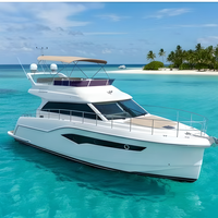 Yacht de luxe de 15 m pour la famille, 3 cabines, 2 sanitaires, design flybridge, pont en teck, espace de bain de soleil à l'arrière, système KTV, 12 passagers, fabrication en usine