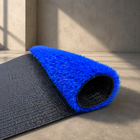 Gazon artificiel bleu 20mm 30mm, tapis de gazon synthétique coloré en rouleau pour terrains de padel, terrains de hockey, aires de jeux et événements
