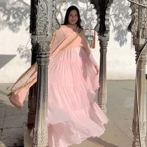 Regal Radiance estilo indio Flair vestido pesado Dupatta Georgette seda Sari moderno desgaste de fiesta características estilo Bollywood trabajo de piedra - Product Image 1