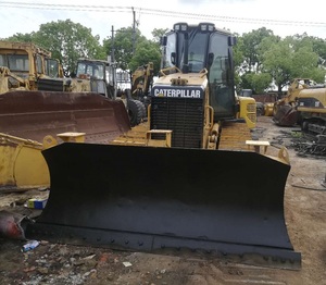 Minibulldozer D5 D5M D5K Usado, Fabricado en Japón, con Capacidad de Aplicación de Aserrín de 3M3, Alto Momento de Carga, Ideal para Trabajos Forestales, en Venta - Product Image 1