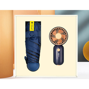 Parapluie personnalisé pour l'heure d'été avec bouteille d'eau et ventilateur portable pour coffret cadeau de graduation - Product Image 6