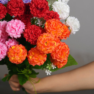 Bouquet d'hortensias artificiels à 9 têtes, fleurs en PVC multicolores, arrangement floral décoratif pour la décoration générale - Product Image 4