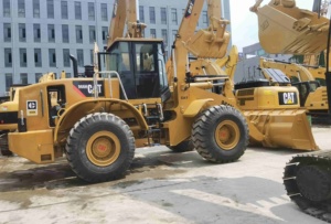 Chargeuse sur pneus Caterpillar 966H diesel d'occasion, 23,2-23,7 tonnes, avec une capacité de godet de 3,5-5,0 m³, pour l'exploitation minière et la manutention portuaire - Product Image 6