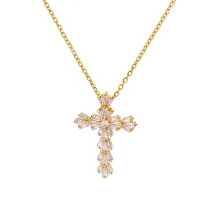 Collar con Colgante de Cruz de Circonia Cúbica, Moderno y Sencillo, Ideal para Uso Diario Femenino - Product Image 3