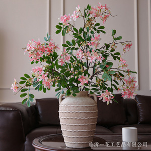 Yihua Floral Art Branches artificielles de Michelia Figo, fleurs en soie blanches et roses, décoration intérieure, style moderne et simple - Product Image 3