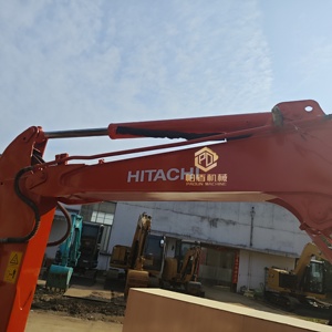 Mini-excavatrice sur chenilles Hitachi ZX50U d'occasion, pesant 5 tonnes, avec moteur Isuzu, boîte de vitesses, roulements et moteur, à vendre. - Product Image 3