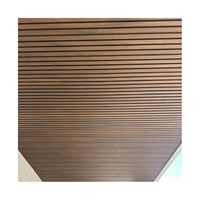 Vente en gros Panneau mural cannelé en plastique et aluminium composite Wpc Revêtement mural Protection UV extérieure