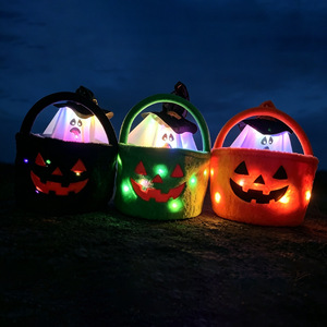 ถุงของขวัญฮาโลวีนปี 2026 ลายฟักทองผี สำหรับเด็ก ถุงใส่ขนม Trick or Treat กระเป๋าหิ้วแบบมีไฟ LED ตะกร้าตุ๊กตาเรืองแสง ของชำร่วยงานปาร์ตี้ - Product Image 2
