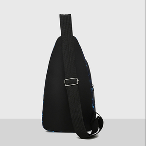 Großhandel Wasserdichte Langlebige Oxford-Stoff Tragbare Herren Outdoor-Sport Wasserdichte Umhängetasche für Handys mit Individueller Bedruckung - Product Image 3