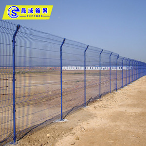 Clôture en treillis métallique Shencheng, treillis en acier 1800*3000mm, filet d'isolation enduit de PVC pour garde-corps de route - Product Image 1