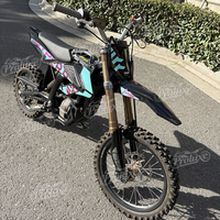 Hyper Bee 5000W Dirtbike électrique tout-terrain puissant à entraînement par couple élevé Surron Hyper Bee