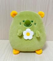 Vente en gros de 8 pouces Castor potelé bleu avec des fleurs Machine à griffes d'animal en peluche Poupée Porte-clés en peluche Jouets