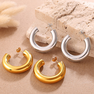 Pendientes de Aro en Forma de C, Chapados en Oro de 18K, Acero Inoxidable, Aleación de Zinc, Diseño de Círculo Grande, para Mujer, Joyería de Moda para Fiestas - Product Image 3