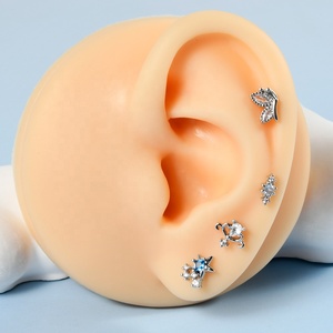 Commercio all'ingrosso 19 stili di moda Jewelry-20G zircone orecchio borchia per la cartilagine orecchio <span class=keywords><strong>lobo</strong></span> del cuore Piercing in acciaio inox feste - Product Image 3