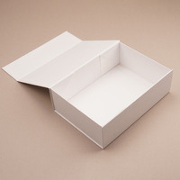 Wholesale Embossed Recycled Kraft Paperboard Cake Box Custom Clear Window Self Erecting 2mm Thickness Food Grade Magnetic