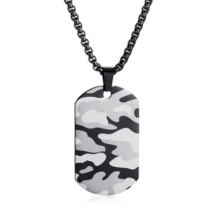Collane con ciondolo mimetico in acciaio inossidabile per uomo catena di regali di giorno di valente per gli <span class=keywords><strong>amanti</strong></span> degli <span class=keywords><strong>amici</strong></span> - Product Image 1