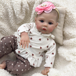 Muñeca Reborn Realista de Silicona NPK de 46 cm para Niños de 4 a 6 Años - Product Image 2