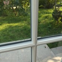 Puertas Dobles Clásicas de Madera Sólida Premium para Patio Exterior, Rejillas para Ventanas, Diseño Personalizado, Ventana Francesa con Aislamiento Térmico para Apartamento