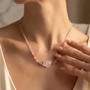 Collar de cristal curativo de acero inoxidable natural, gargantilla de piedras preciosas hecha a mano, estilo bohemio espiritual para mujer, gota de agua en oro de 18 quilates - Product Image 4