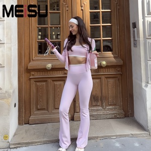Ensemble Sportif 5 Pièces Femme Soutien-Gorge de Yoga Leggings Taille Haute Vêtements d'Entraînement Pantalons de Course Shorts de Sport Tenue de Sport - Product Image 2